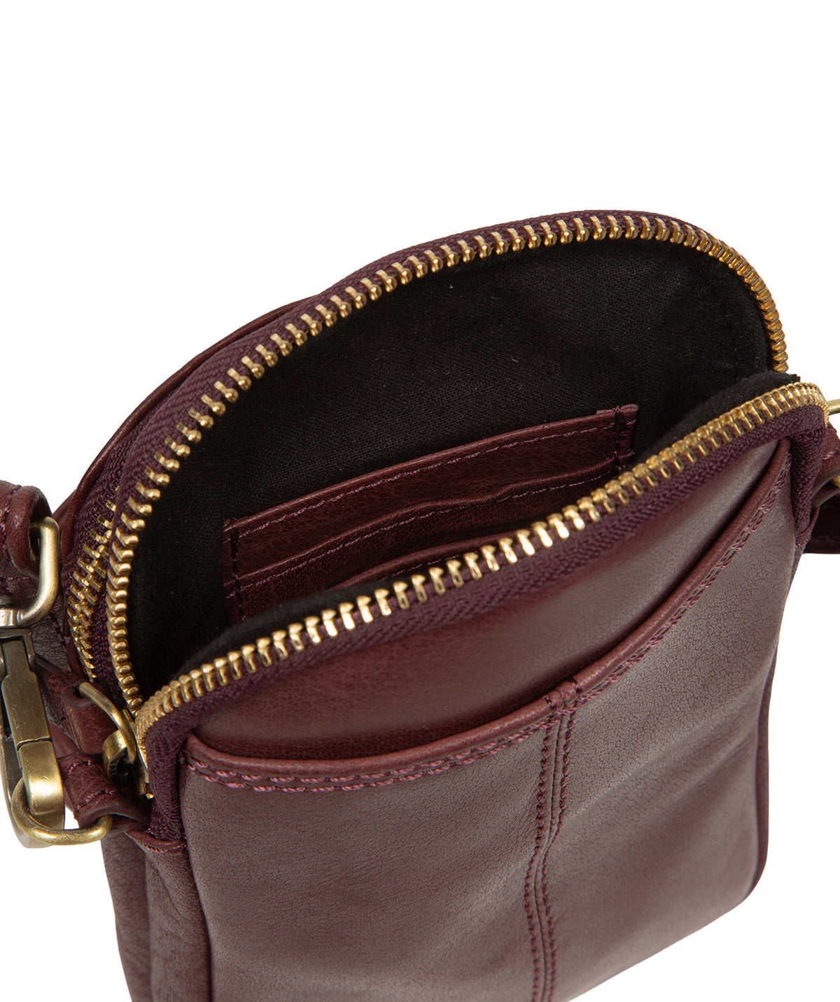 Zip-round opening showing spacious main compartment