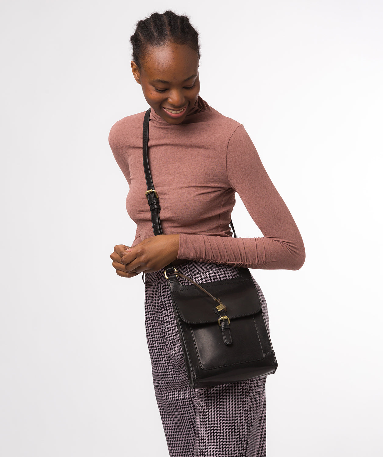 Conkca London Originals Collection #product-type#: 'Sasha' Black Leather Cross Body Bag