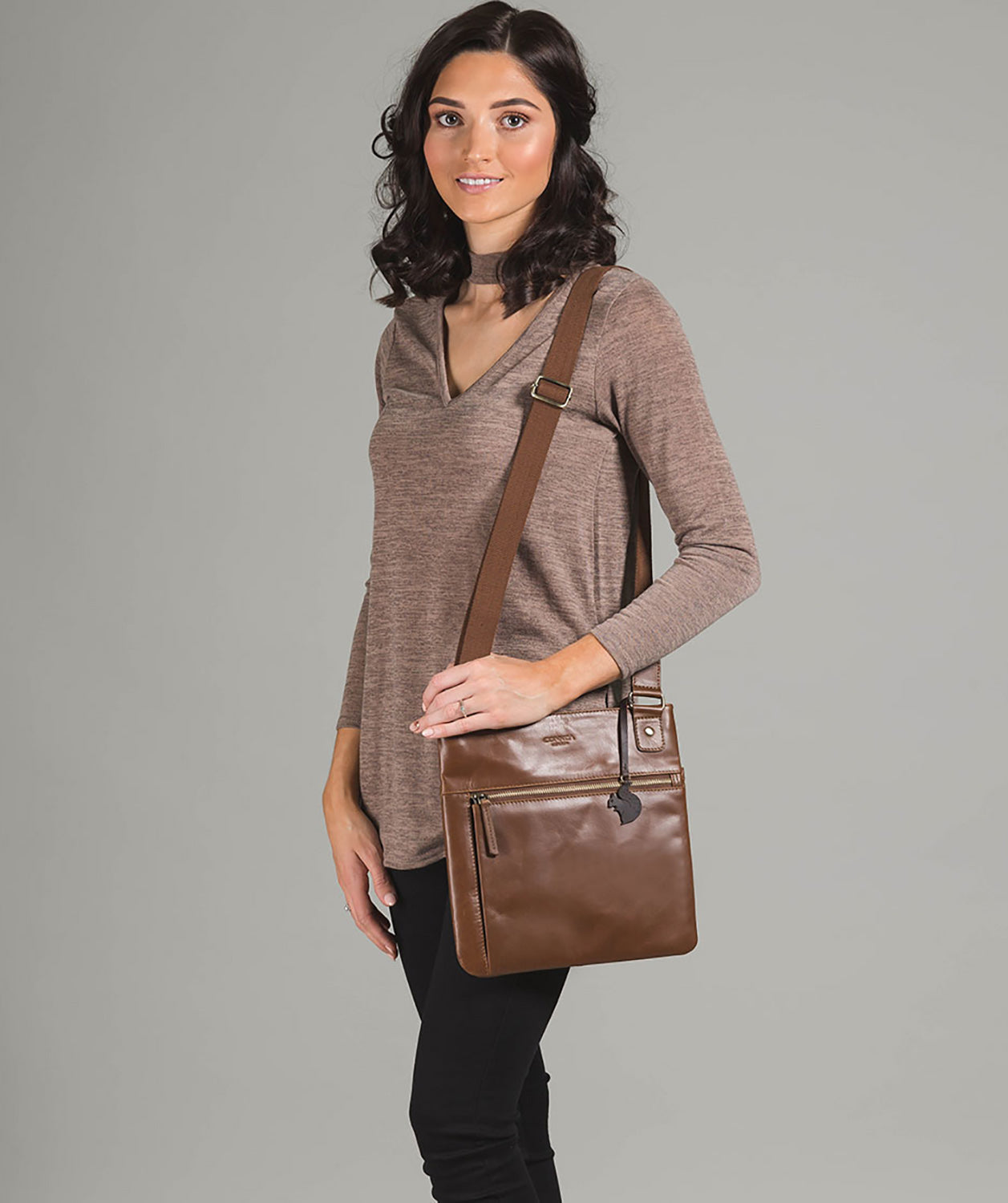 'Eden' Vintage Chestnut Handcrafted Leather Bag image 2
