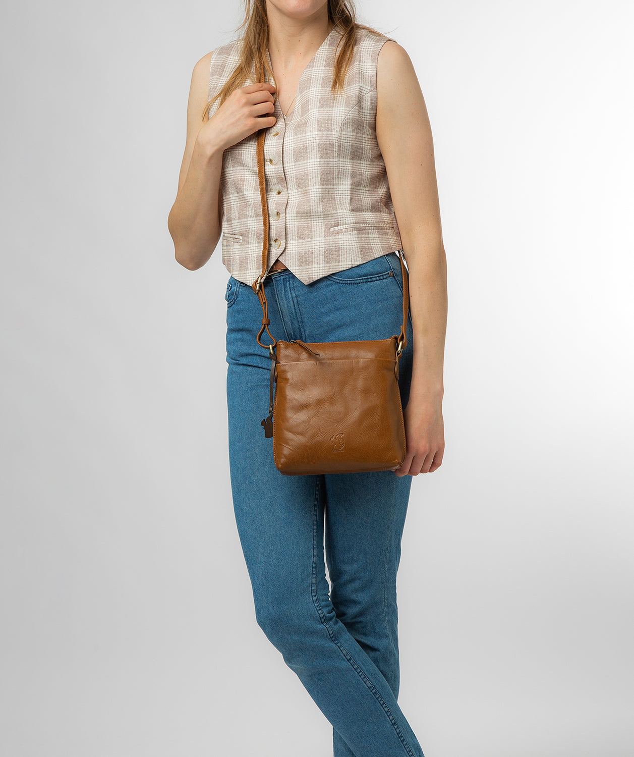Conkca London Originals Collection #product-type#: 'Nikita' Dark Tan Leather Cross Body Bag