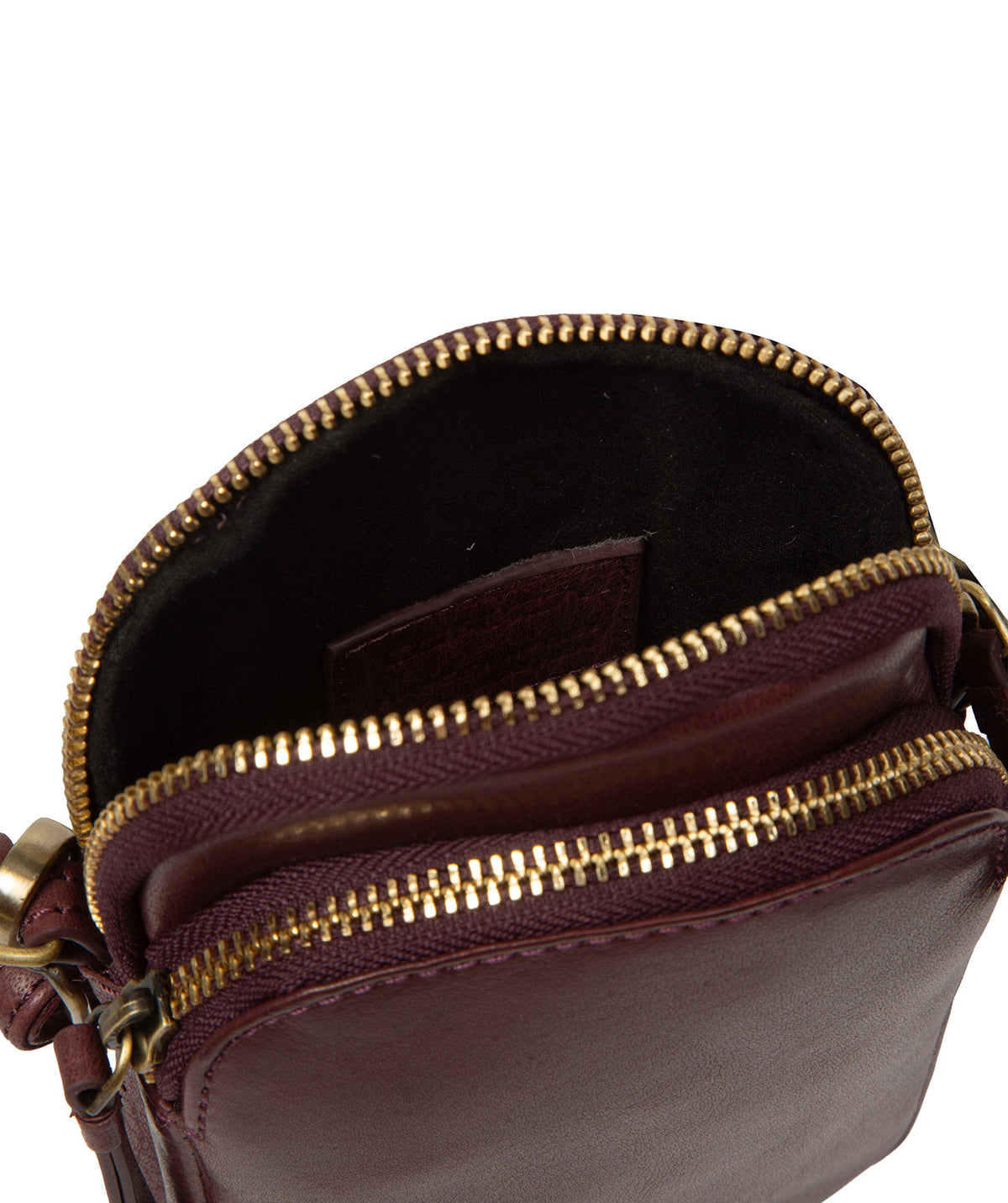 Adjustable detachable leather strap detail