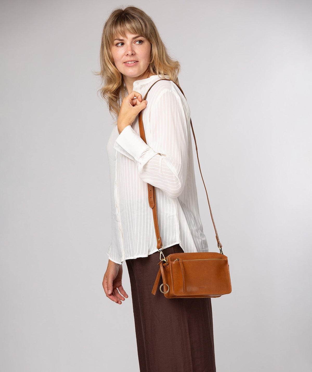 Adjustable detachable leather shoulder strap