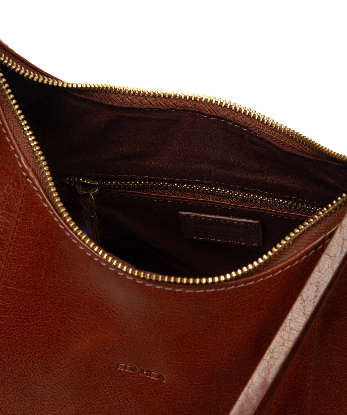Interior zipped pocket and slip pocket organisation
