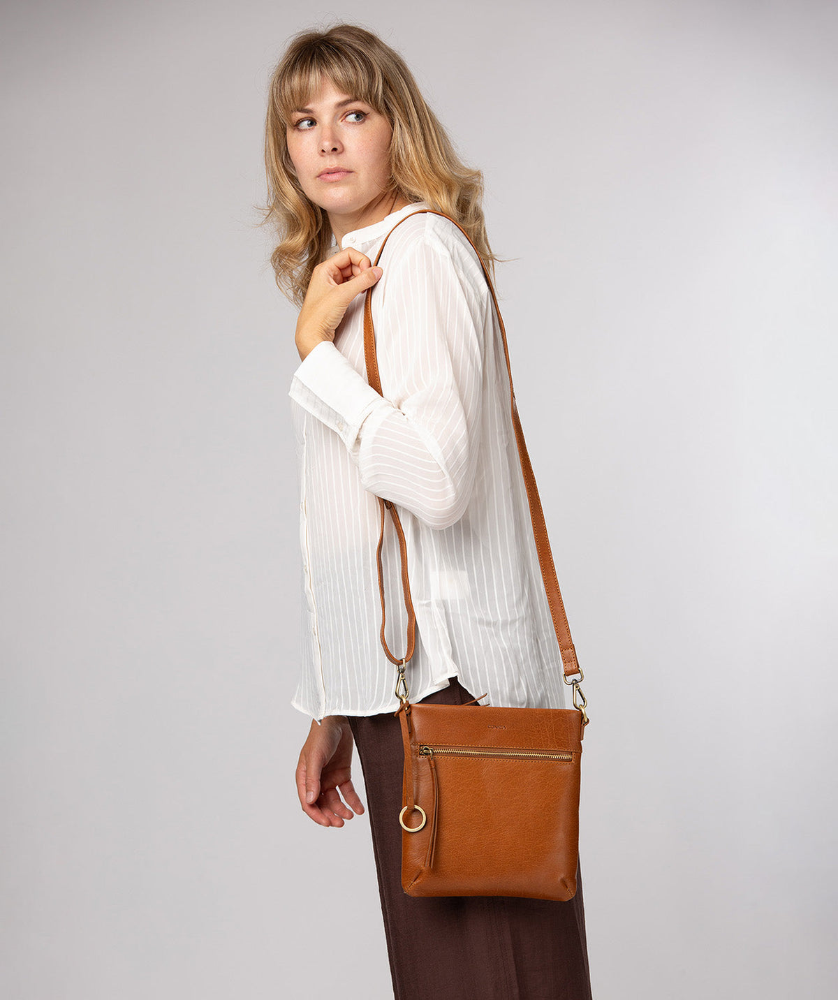 Adjustable detachable leather shoulder strap
